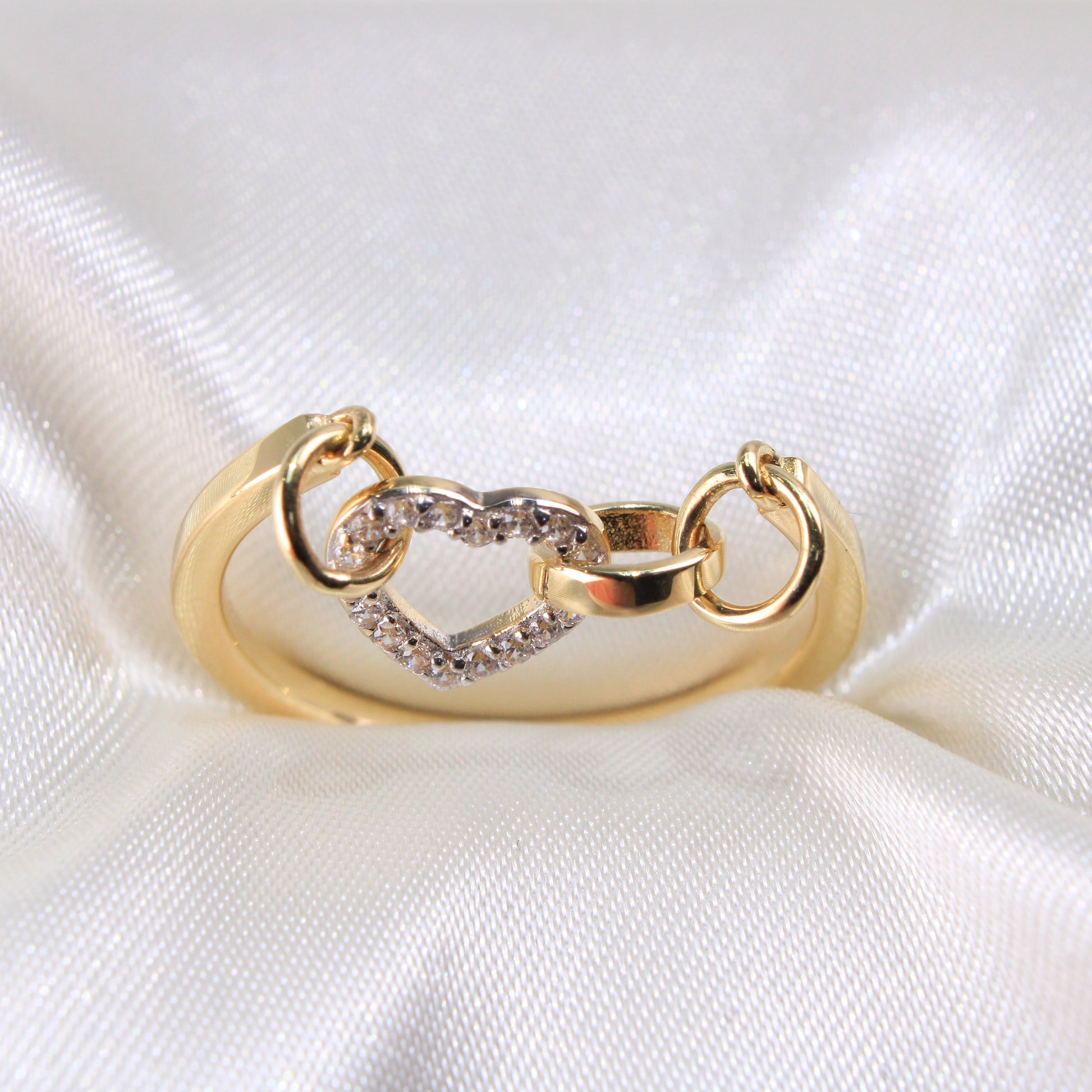 14k-dangle-heart