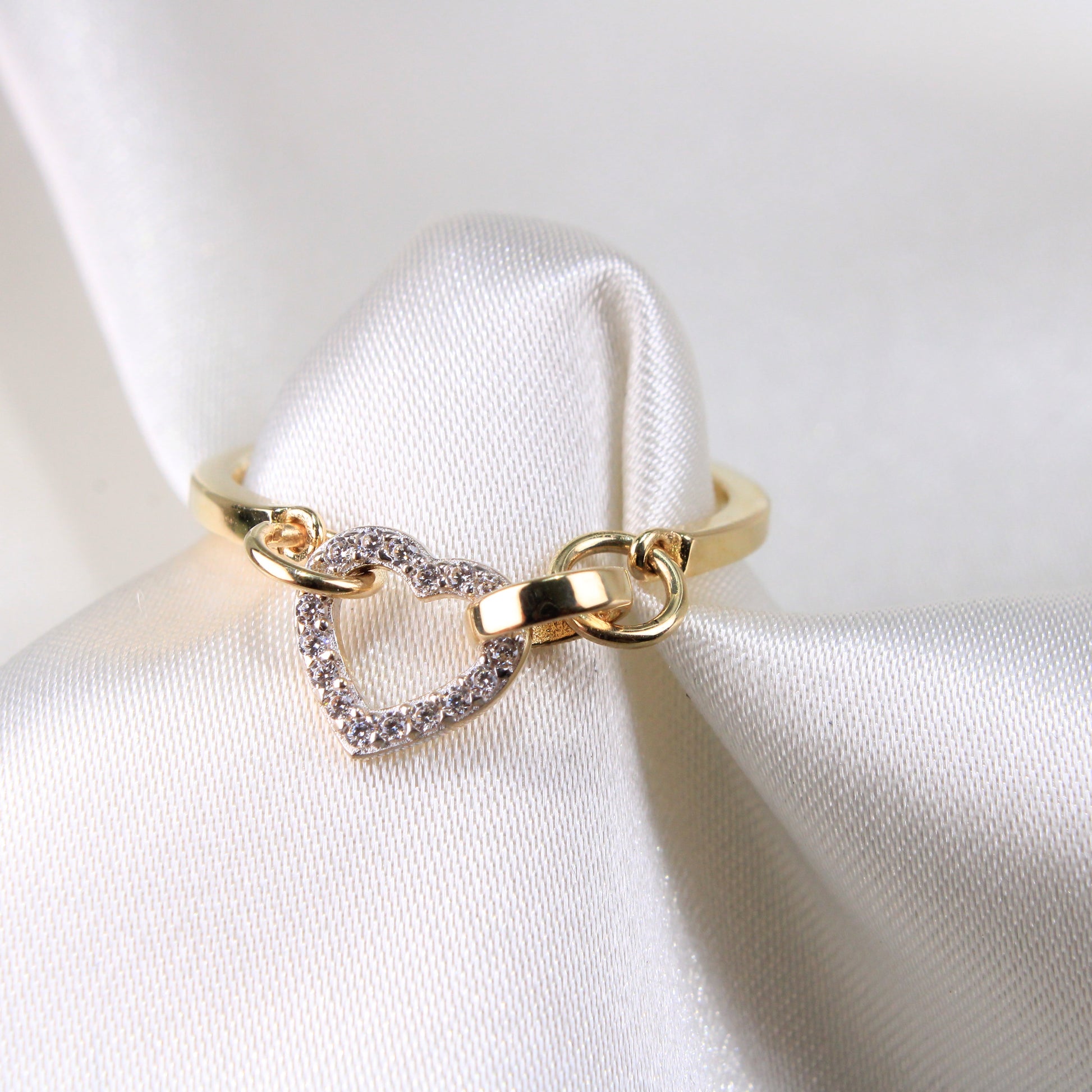 14k-dangle-heart