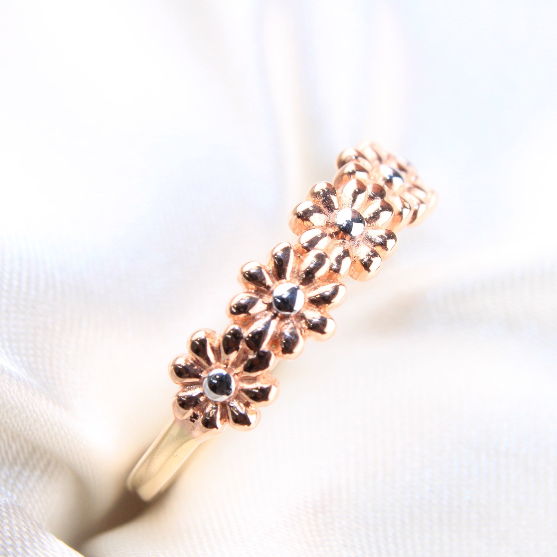 14k-rose-gold-flowers-ring 